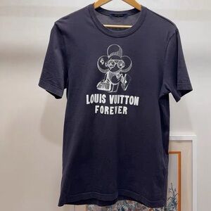 🚩Steal authentic Louis Vuitton Charcoal Graphic Tee